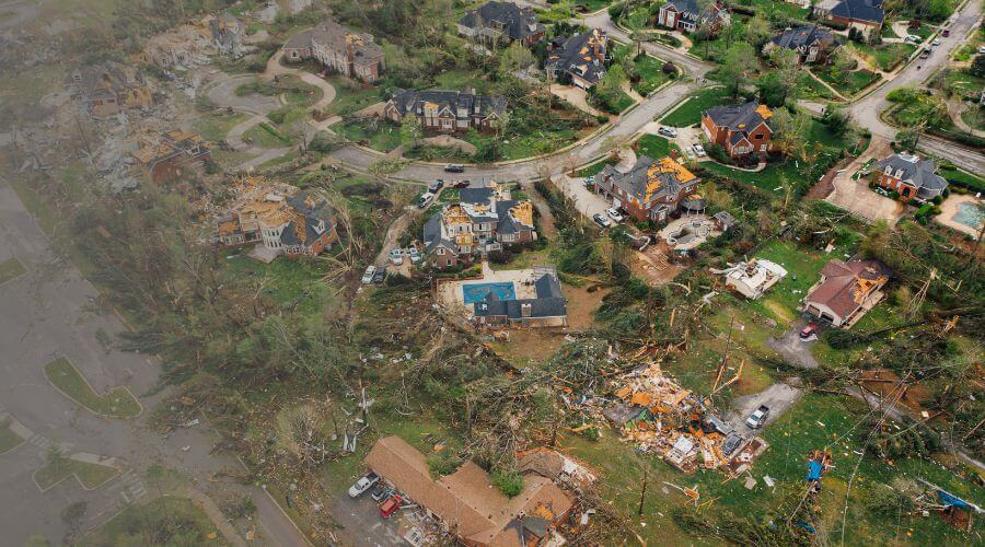 Why choose AquaLeap Pros for water damage restoration in maywood